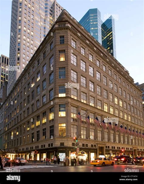 saks fifth avenue in manhattan.